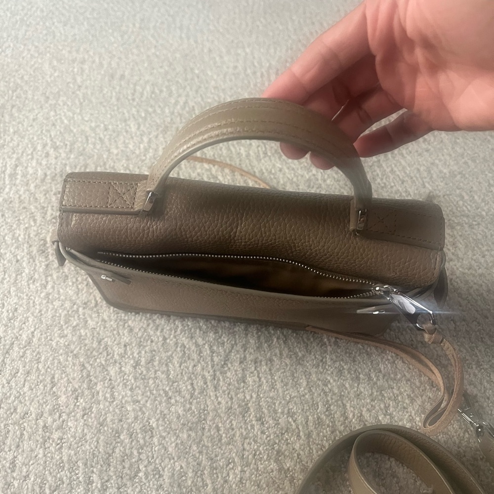 Rebecca Minkoff small Darren leather messenger bag. - Picture 5 of 8